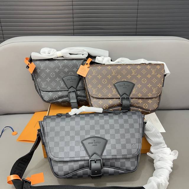 Louisvuitton 路易威登 monsori messenger黑色老花手提斜挎包翻盖邮差包 单肩包 男女通用斜挎包 采用精湛镶嵌细工 经典百搭 实物拍摄 - 点击图像关闭