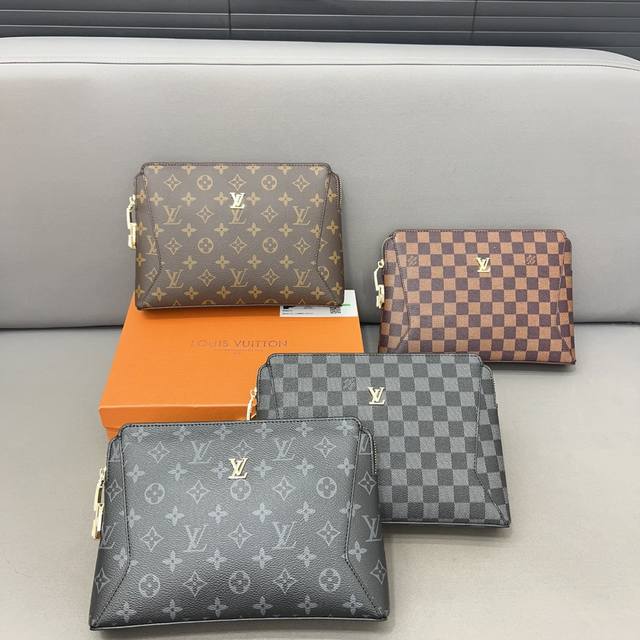 Louisvuitton 路易威登 密码锁印花手拿包 卡包钱包多功能男包 采用精湛镶嵌细工，实物拍摄 原厂原版面料 配送礼盒 29 x 20 cm。