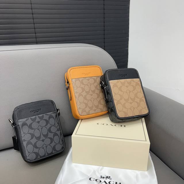 Coach 蔻驰 Sullivan相机包印花单肩包 男女斜挎包 经典logo搭配原厂工艺材质 休闲百搭斜挎包 采用精湛镶嵌细工，实物拍摄 原厂原版面料 配送礼盒