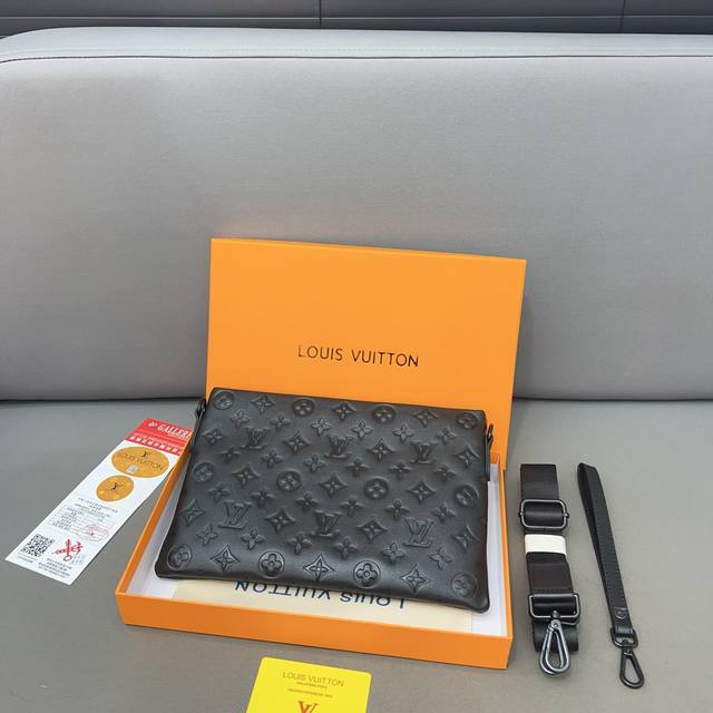 Louisvuitton 路易威登 多功能牛皮手拿包单肩包男士斜挎包 采用精湛镶嵌细工，实物拍摄 原厂原版面料 配送防尘袋 28 X 18 Cm。