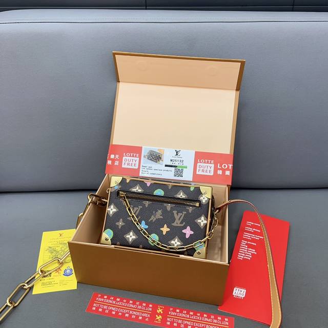 Louisvuitton 路易威登 Mini Soft Trunk 链条盒子包 小方包 男女通用斜挎包 小箱子 实物拍摄 原厂原版面料 防尘袋 折叠礼盒 18