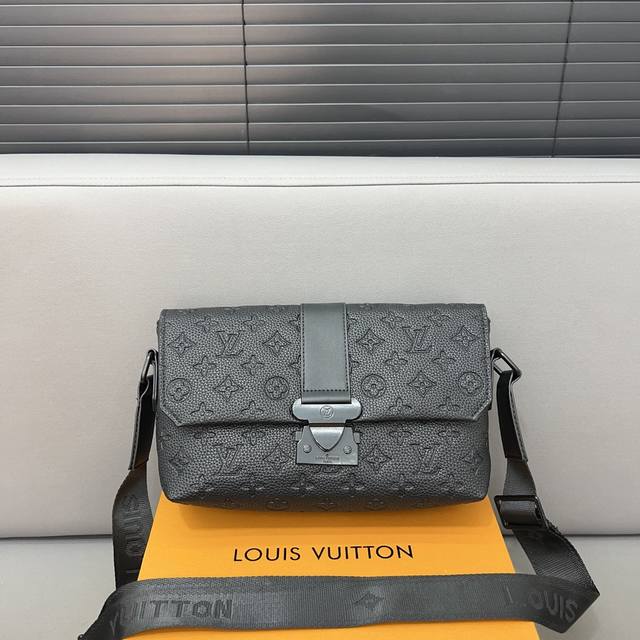 Louisvuitton 路易威登 S Cape翻盖邮差包 单肩包 男女通用斜挎包 采用精湛镶嵌细工 经典百搭 实物拍摄 原厂原版面料 配送防尘袋 礼盒 27