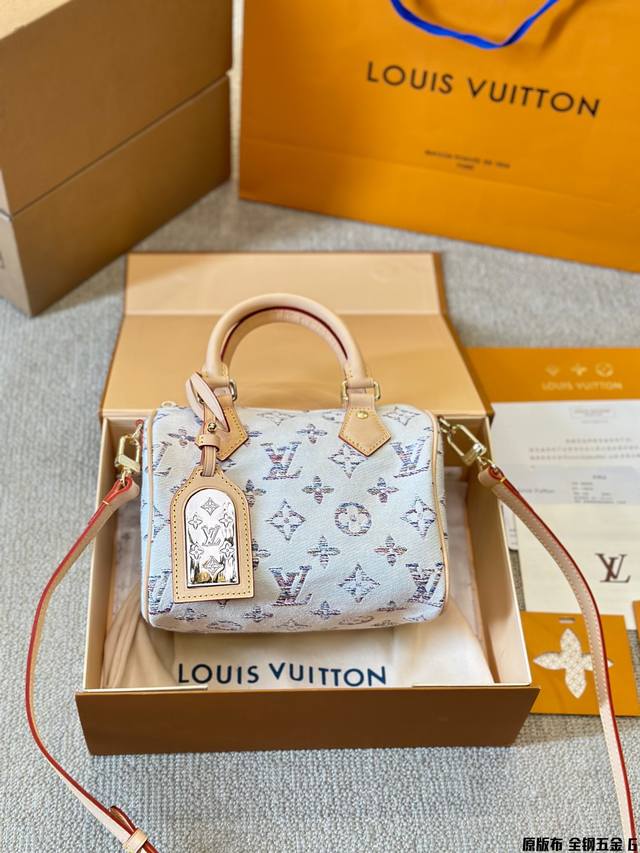 原版布 全钢五金 Louis Vuitton Speedy Bandoulière 20 手袋出自 Nautical 系列，以缤纷纱线织就 Monogram 图