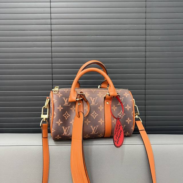 Louisvuitton 路易威登 Keepall 25 系列手袋 印花手提斜挎包 单肩包 采用精湛镶嵌细工，实物拍摄 原厂原版面料 配送小票 防尘布袋 M46