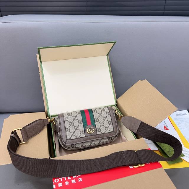 Gucci 古奇 男士 Ophidia Gg Crossbody Bag 翻盖单肩斜挎包 采用精湛镶嵌细工，经典百搭 实物拍摄 原厂原版面料 配送小票礼盒 21 - 点击图像关闭