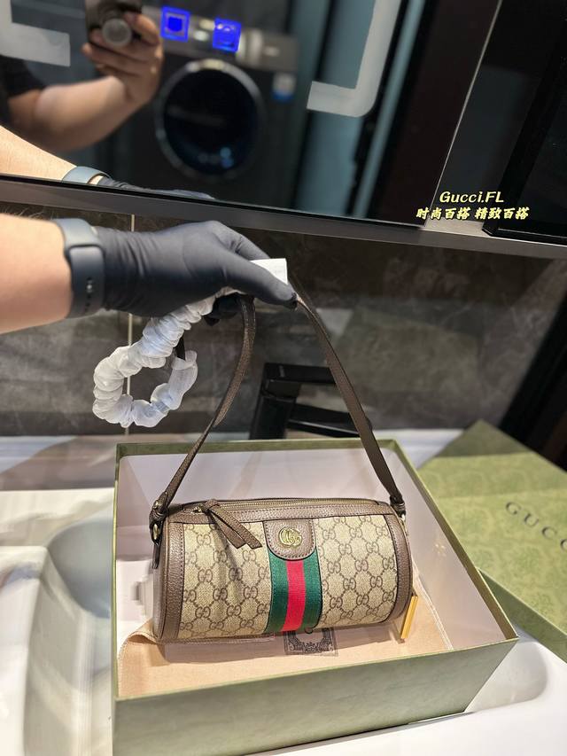 Gucci 巴比龙 圆筒包 最新系列，上身效果也超赞，百搭休闲款北面联名款 圆桶包尺寸 22Cm