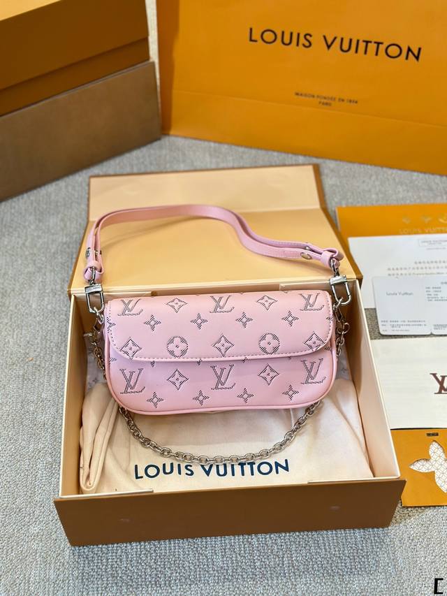 2024新款 Lv 路易威登 Wallet On Chain Ivy腋下包 尺寸22 13Cm