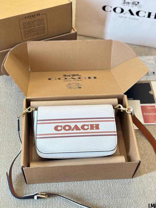 牛皮版本 Coach 新品！Logan斜挎包 Coach 斜挎包 经典配色 经典包型 尺寸22 15Cm