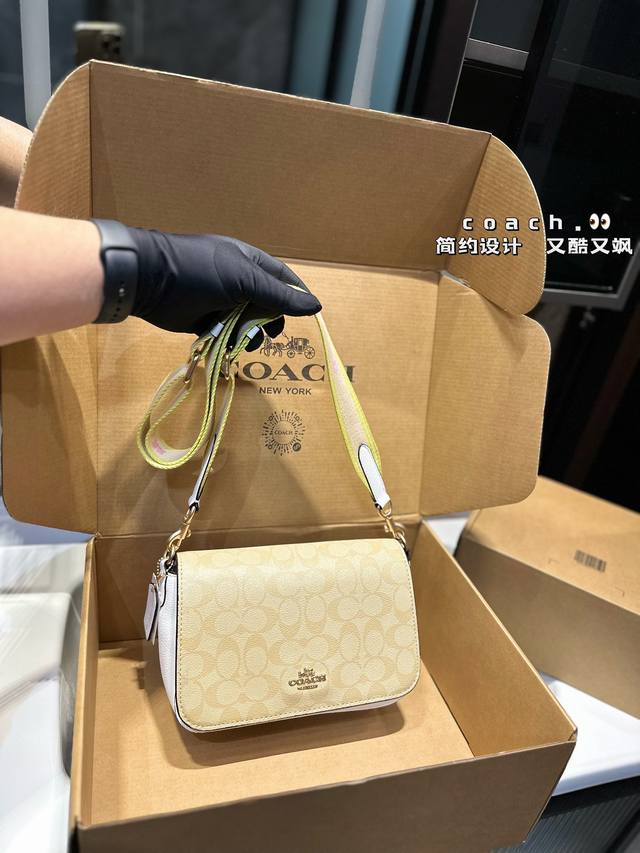 Coach 新品！Logan斜挎包coach 斜挎包 经典配色 经典包型尺寸22 15Cm