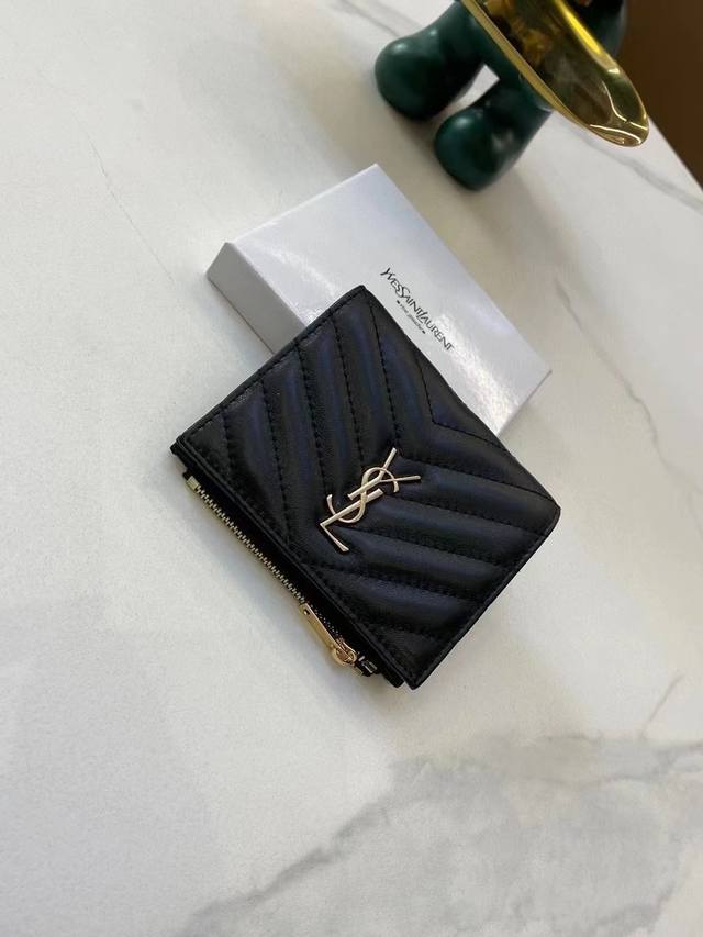 8847 Ysl 专柜新款女士钱包 三折款 里外羊皮 原版质量做工 小身躯 大容量 超级美哦