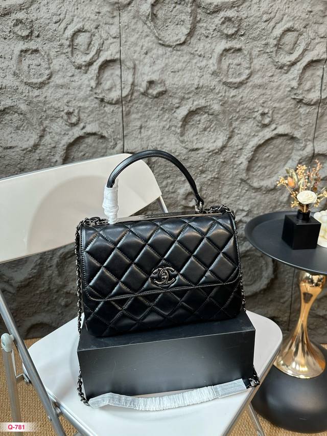 配折叠盒香奈儿chanel Trendy Cc 22B黑武士手提斜挎包尺寸25.18Cm