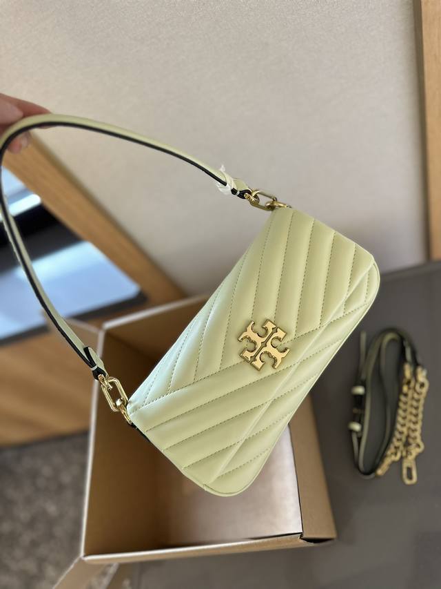 折叠礼盒包装牛皮 Tory Burch 托里伯奇 大小适中.原单开模定制 五金内衬镂空logo 内带产地标进口面料手感质感超级好更耐磨！亮泽五金不褪色 单肩斜挎