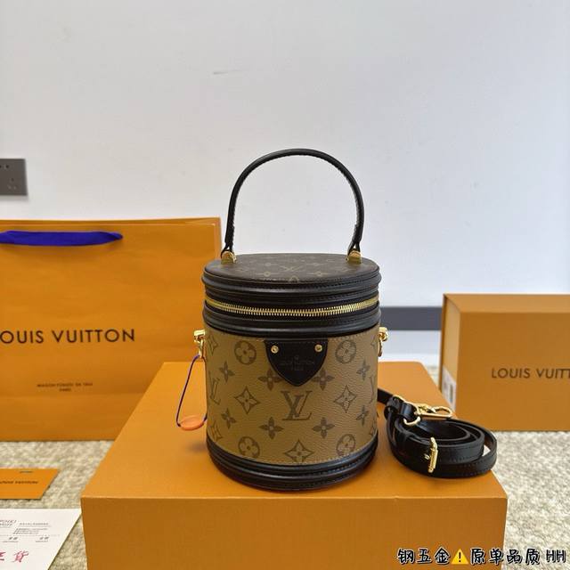 全套包装 配内胆 Lv Canne 发家致富第一-步■入个lv发财桶使用率100%的这款lv圆桶容量真的巨巨巨大++手机 粉饼 卡包都塞得下怪不得总有人说它是“