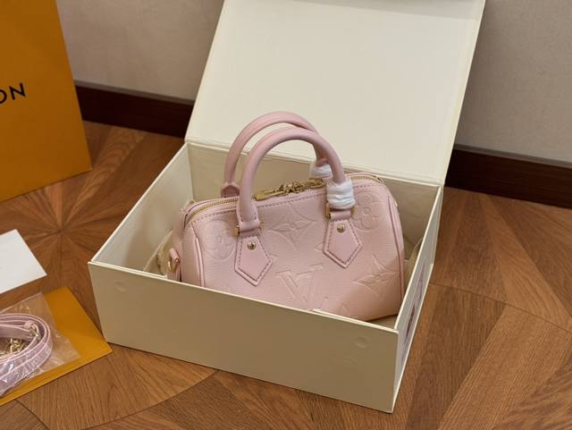 Size：21.15Cm Lv Speedy20新款枕头包搜索 Lv 枕头包配折叠盒