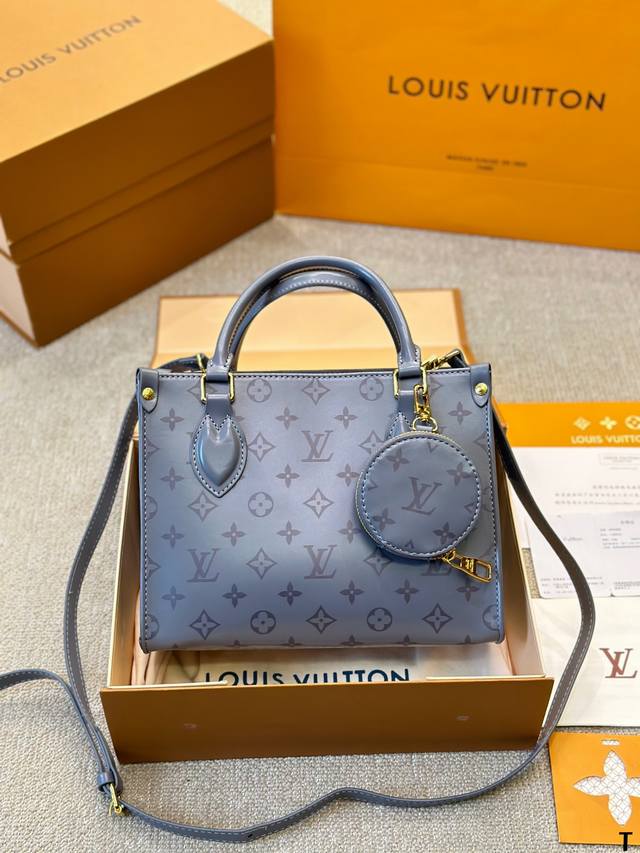 Lv Onthego 25Cm 压字 丛林包 时尚托特包 大象灰折叠礼盒 原单品质 Lv A B面喷绘 Onthego妈咪袋 性价比之王这是一款超赞的包型，灵感