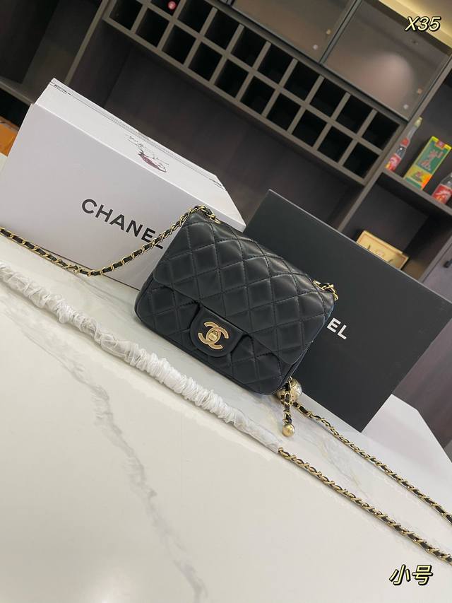 折叠礼盒飞机盒size：17*13Cm 20*12Cm香奈儿 Chanel 小羊皮香奶奶 金球方胖子“New Arrival”最美金球方胖子人间香奈儿白富美小姐