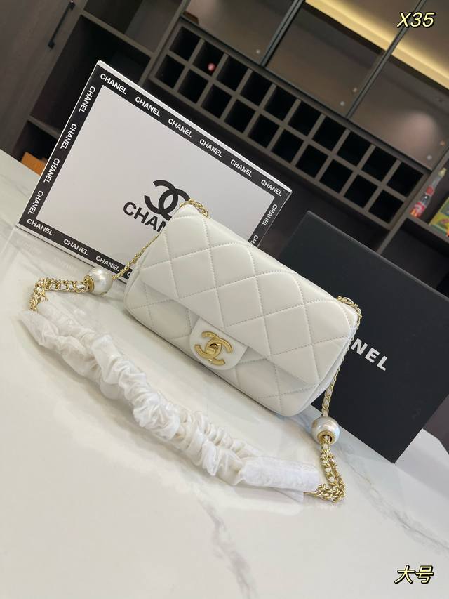 折叠礼盒飞机盒size：17*13Cm 21*14Cmchanel 香奈儿 24S 方胖子双珍珠汤圆包 Mini Cf可调节的双金球 对矮个子女生超有爱