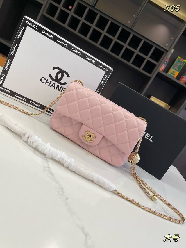 折叠礼盒飞机盒size：17*13Cm 20*12Cm香奈儿 Chanel 小羊皮香奶奶 金球方胖子“New Arrival”最美金球方胖子人间香奈儿白富美小姐