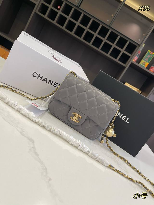 折叠礼盒飞机盒size：17*13Cm 20*12Cm香奈儿 Chanel 小羊皮香奶奶 金球方胖子“New Arrival”最美金球方胖子人间香奈儿白富美小姐