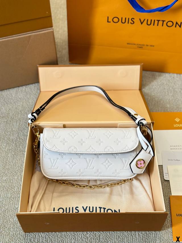 牛皮版本 2024新款 Lv 路易威登 Wallet On Chain Ivy腋下包 尺寸22 13Cm