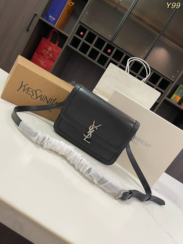 折叠礼盒飞机盒size：20Cmysl 圣罗兰 豆腐包 It Bag_必火爆款，Ysl Solferino手感及皮面的柔韧度都非常好！全新设计的“L”字母上下对