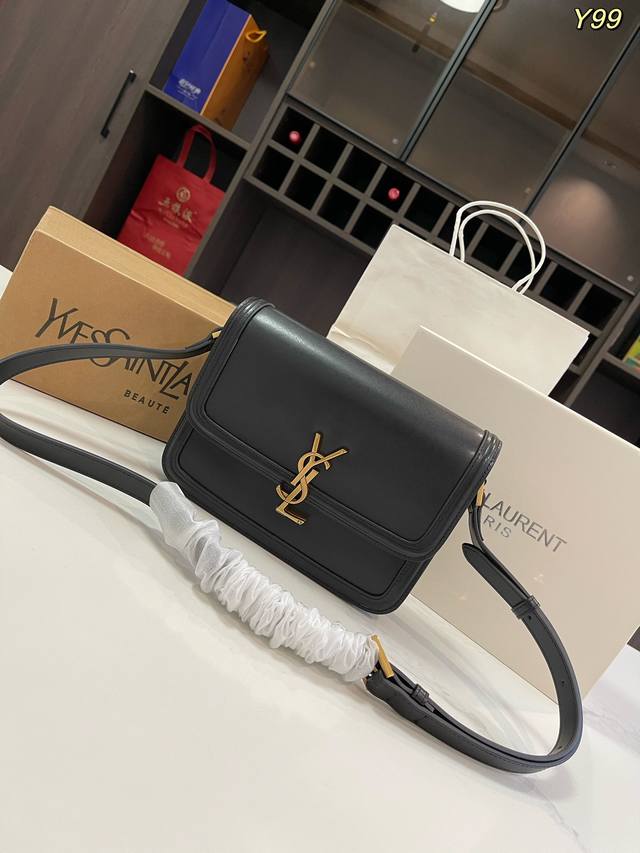 折叠礼盒飞机盒size：20Cmysl 圣罗兰 豆腐包 It Bag_必火爆款，Ysl Solferino手感及皮面的柔韧度都非常好！全新设计的“L”字母上下对