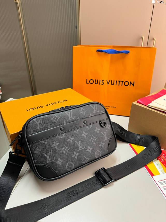 Lv Trunk 相机包24Ss新品牛皮版本小小的很实用！手机 钱包 烟盒 都ok！送男朋友的小姐姐们可以安排了t-28尺寸22.7.15 折叠盒飞机盒