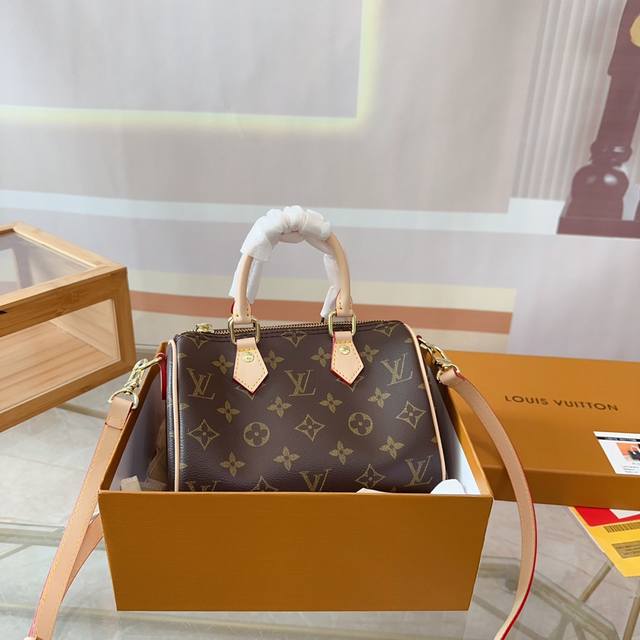 礼盒包装 Lv 路易威登 经典mininano Speedy20枕头包 尺寸20Cm。Wf