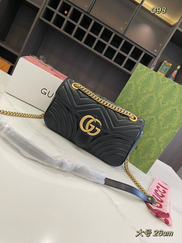 折叠礼盒飞机盒 Size：16.5Cm 22Cm 26Cm 酷奇 Gucci Marmont 链条包 Gg 马蒙 简洁大方又不失高级感 软软糯糯太有质感了 不管