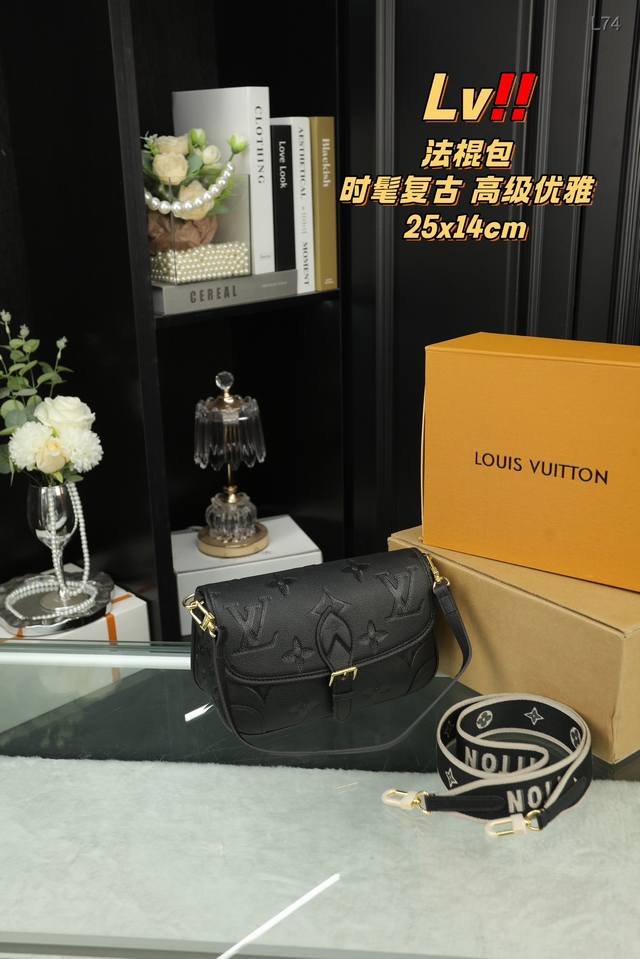 配全套礼盒 Lv Diane法棍包 顶级原单 超高品质 复古简约，特别是各种样式的肩带双面刺绣，精致又时尚 实际容量比看起来更能装，优雅大方 有着法式的随性优雅 - 点击图像关闭