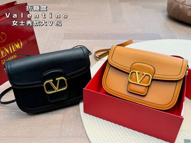 折叠盒 华伦天奴valentino 女士秀款black Tie Valentino Letter Bag 来自valentino 的豆腐包 新赛季刚刚到来 尺寸