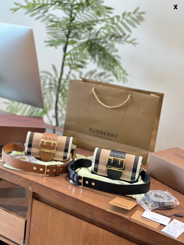 Burberry风琴包拼接色ins复古格纹house 是burberry The Buckle小号house格纹拼接包，喜欢他的粗肩带，可以手拎也可以斜挎, 比