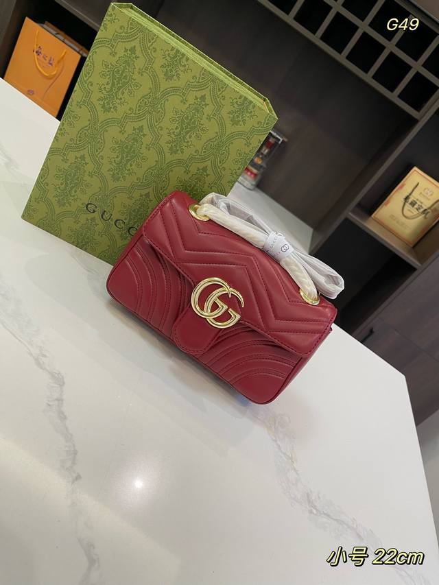 折叠礼盒飞机盒 Size：16.5*10Cm 22*13Cm 26*15Cm Gucci Marmont 马蒙 链条包 Gg 简洁大方又不失高级感 软软糯糯太有