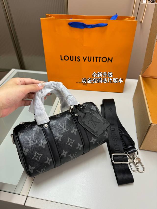 Lv Keepall Xs 新品枕头包 全新升级 动态变码芯片版本 简直长在我的心头。 T-26尺寸21.9.12折叠盒