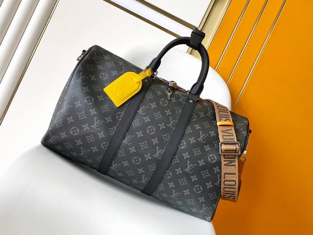 顶级原单 M45611 Gaston Labels 特别款 Keepall Bandoulière 45 旅行袋取材 Monogram Eclipse 帆布，其 - 点击图像关闭