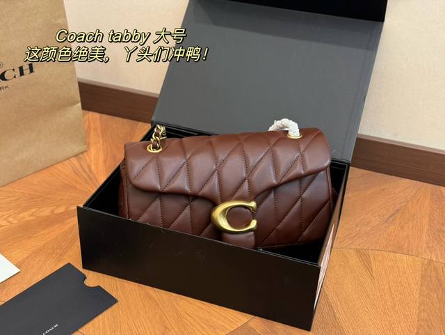 配折叠盒 Size：21*11Cm 25*15Cm 百搭神器 Tabby 蔻驰 酒神新品 Quilted Tabby25 链条版tabby 这你能忍住 满满的小 - 点击图像关闭