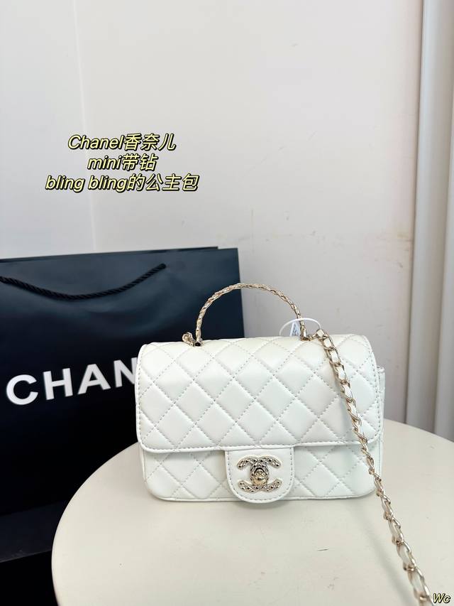 配盒 Chanel香奈儿大mini带钻太难了！！！香奈 Chanel24C水钻 柄钻 手柄cf Mini 最近热度很高cm Super难买尺寸觉得cfmini太 - 点击图像关闭