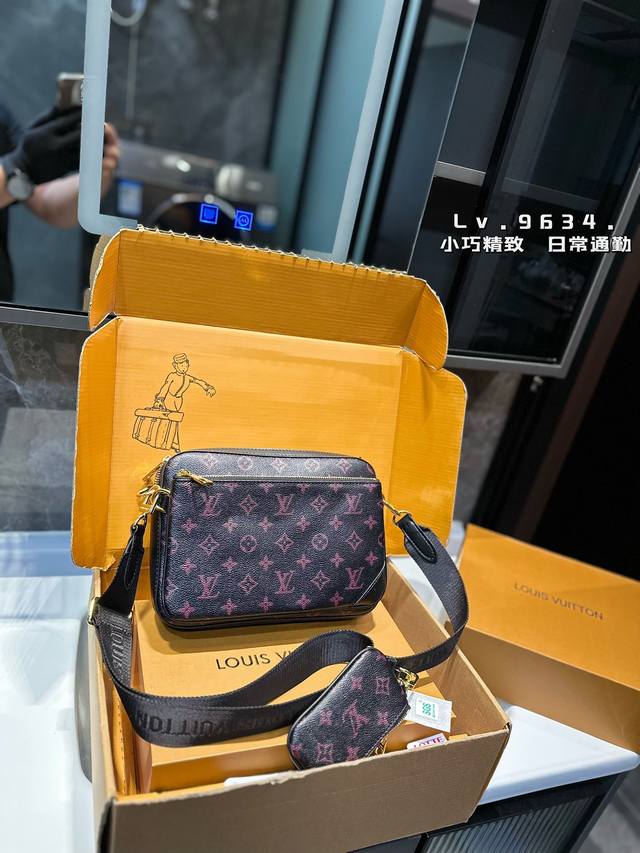 三合一 中古 Vintage中古 相机包 男女通用的一款 这款retiro 手袋以标志性的lv老花面料制成，搭配奢华的黄皮饰边，经典永恒。优雅低调的外形设计和宽 - 点击图像关闭