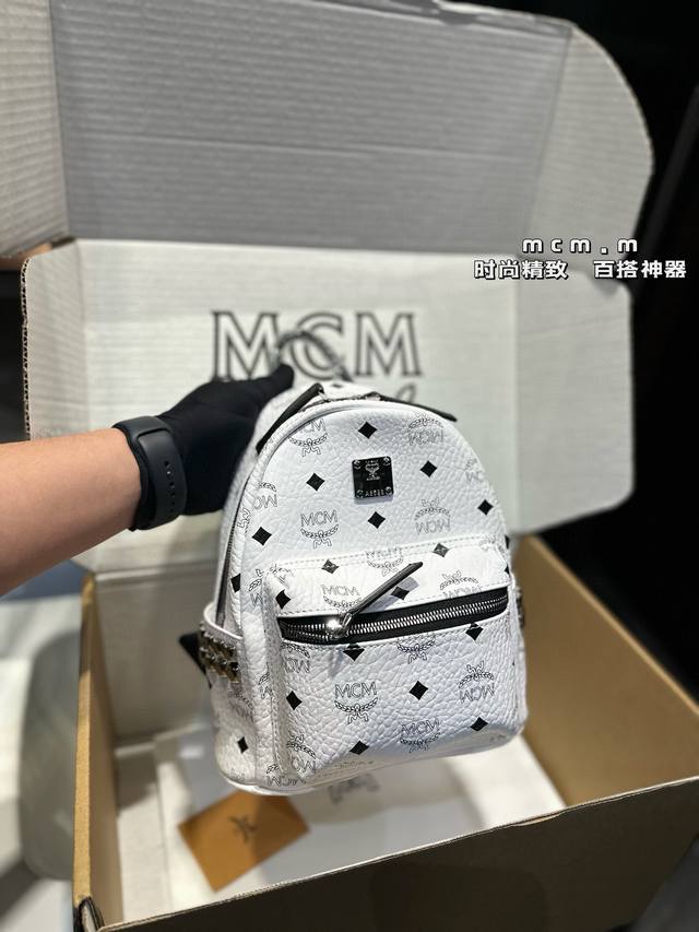 Mcm双肩背包到货啦mcm款韩国专柜新款双肩包青岛原单代工品质 原版颜色拉头！专柜同材质 原版ykk拉头拉链 专柜原装定制专柜同质量经典侧口钉 22.27 - 点击图像关闭