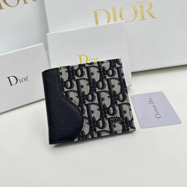 Dior D19颜色 黑色 尺寸 11*10*1.5 Dior专柜最新款火爆登场！官网同步，精湛手工制作，实物拍摄，男女统用！ - 点击图像关闭