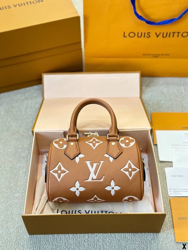 Lv Speedy 20Cm枕头包 无论版型 内里和专柜毫无差别 真正原版复刻 内里可拆卸 火遍全球的爆款机场大包 机车女神包 明星同款 贵气而充满活力的品牌设 - 点击图像关闭