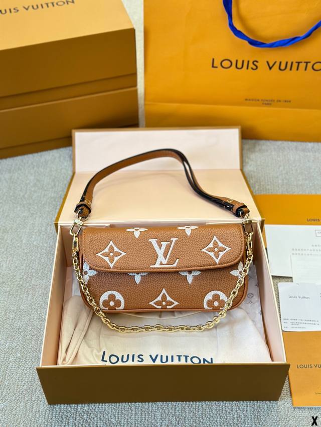 2024新款 Lv 路易威登 Wallet On Chain Ivy腋下包 尺寸22 13Cm