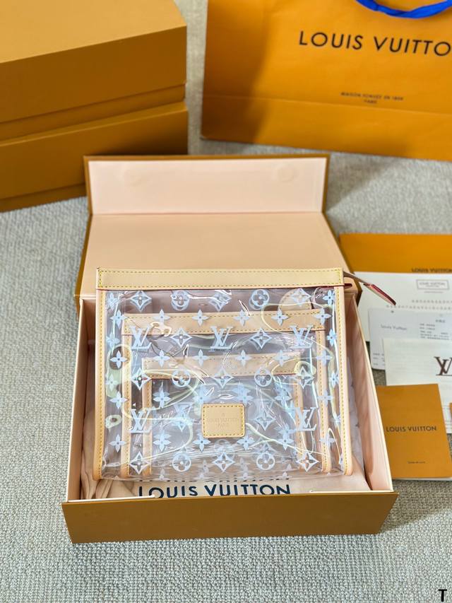 Lv Trio 三合一洗漱包 Pochette Toilette Monogram Translucent 透明 Pvc 尺寸25 20Cm