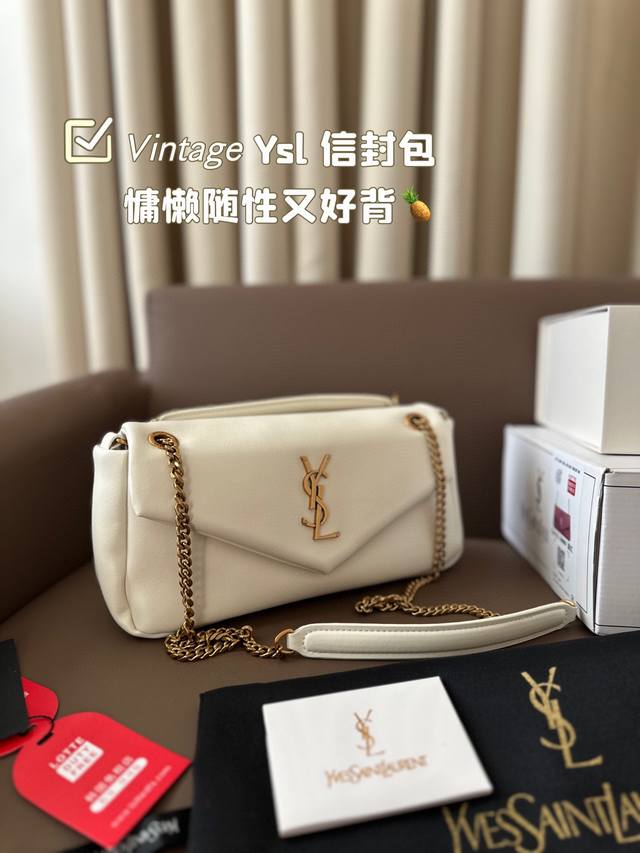 牛皮版本 Ysl 信封包 慵懒随性又好背 上身满满的惊喜 高级慵懒又随性 彻底心动的一只 尺寸28*14