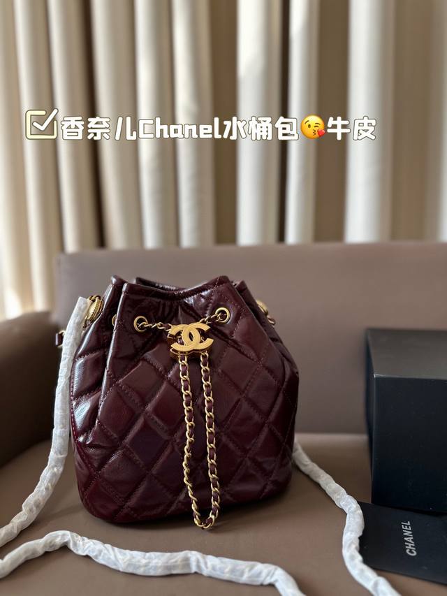 香奈儿chanel水桶包 牛皮 手感超级好 原版五金 超级大牌 人手必备，明星热捧，精匠之作 尺寸22*21折叠盒