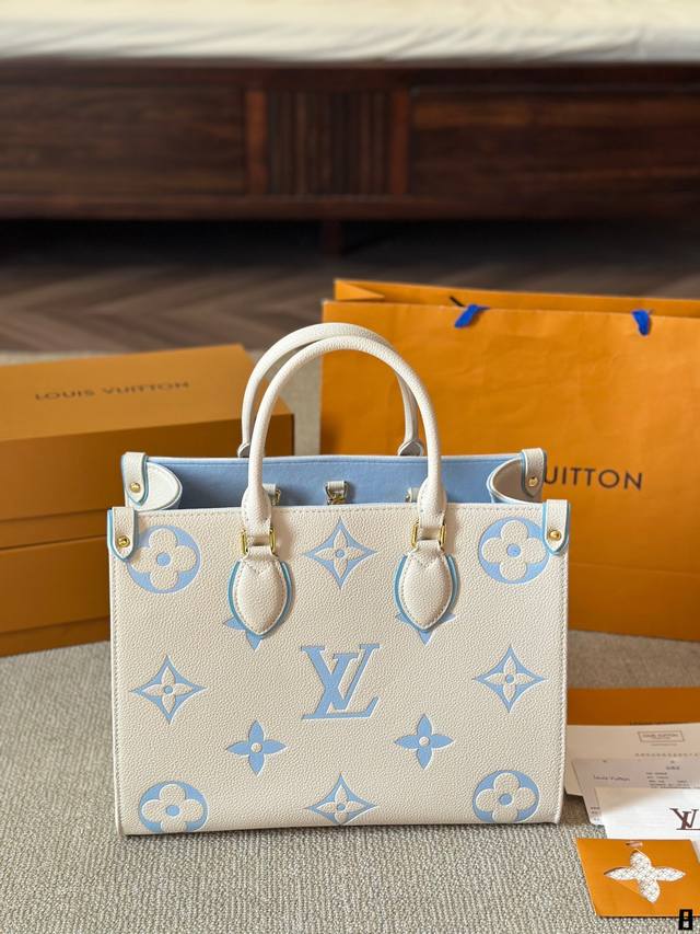 Lv Onthego 35Cm 压字 丛林包 折叠礼盒 原单品质 Lv A B面喷绘 Onthego妈咪袋 性价比之王这是一款超赞的包型，灵感来自于恶搞lv的街