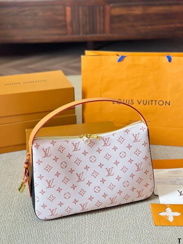 Lv Slouchy Mm手袋经典延续复古潮流 我 如果你正在寻找一款既时尚又实用的手袋，那么lvslouchy Mm绝对不会让你失望！和 Lv Sac Spo