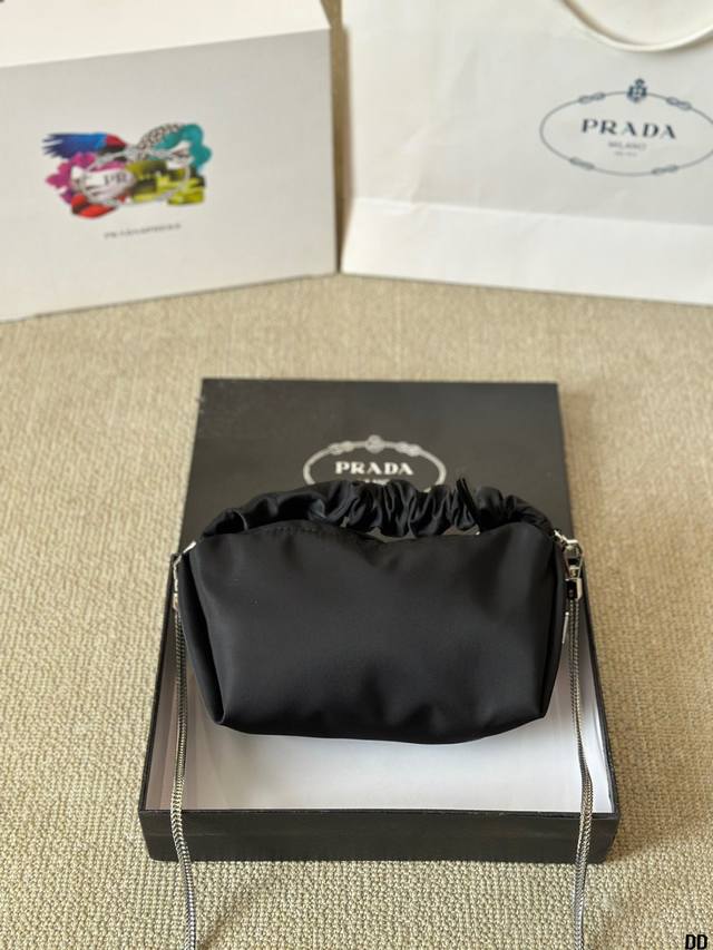 高版本 Prada 绸缎云朵包 尺寸20 13Cm