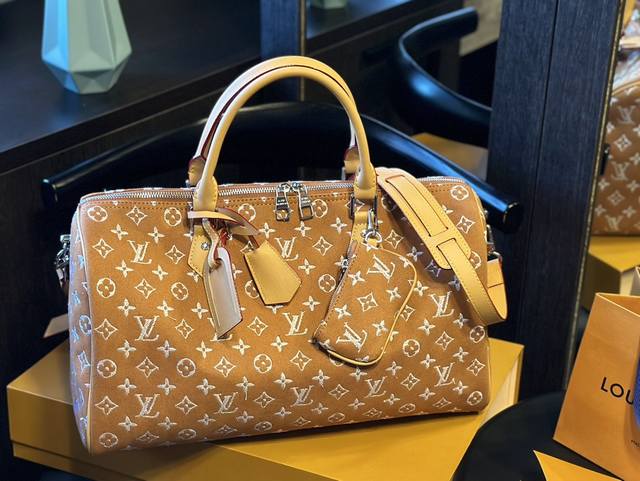 Lv Keepall Bandouliere 40旅行袋 超酷中lv Keepall老花旅行袋 Lvkeepall 出差旅行最常用的一只包 这是超酷的一只包 可