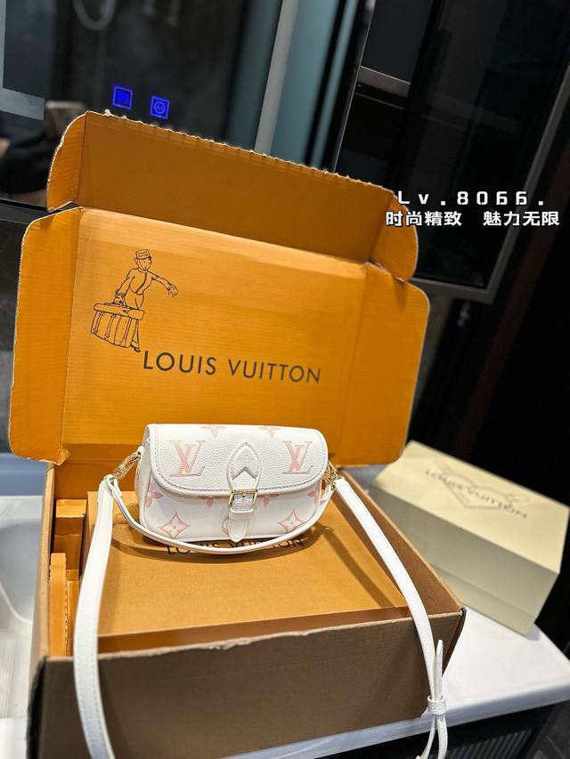 礼盒包装 Lv 路易威登 Mini Diane压花迷你法棍包 尺寸19Cm